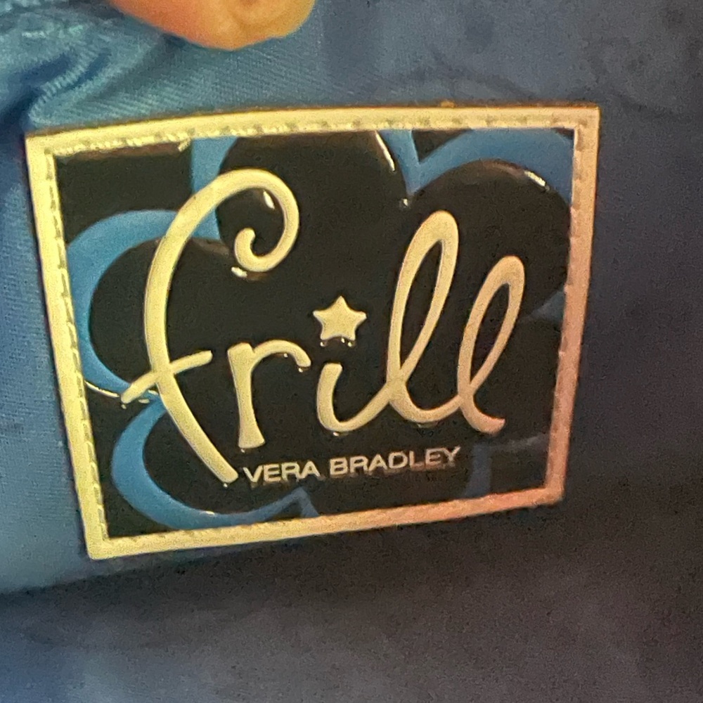 ⛄️ VERA BRADLEY. $10 with bundle!!FRILL PURSE-SHOULDER BAG ⛄️ - Picture 5 of 8